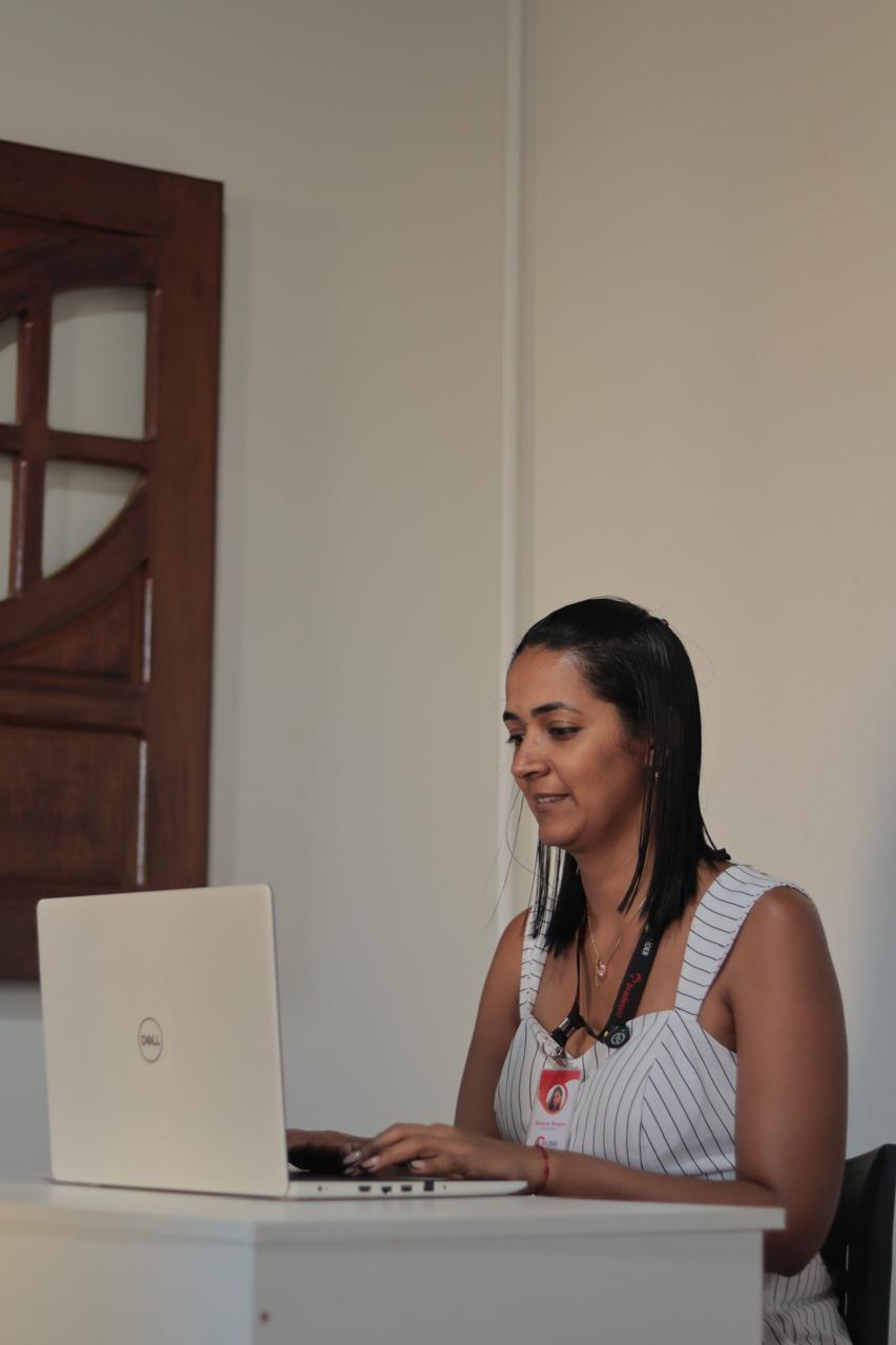 Consultora da Crelider atendendo em Vitória da Conquista